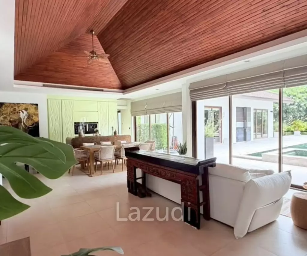 PALM HILLS : Designer Luxury 5 Bed Pool Villa overlooking golf course and Lake