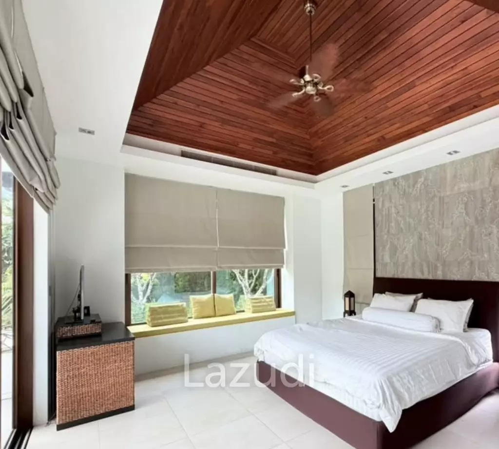 PALM HILLS : Designer Luxury 5 Bed Pool Villa overlooking golf course and Lake