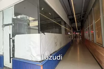 89 sqm Retail Space Baan Kampu @ Asoke Khlong Toei Nuea Bangkok