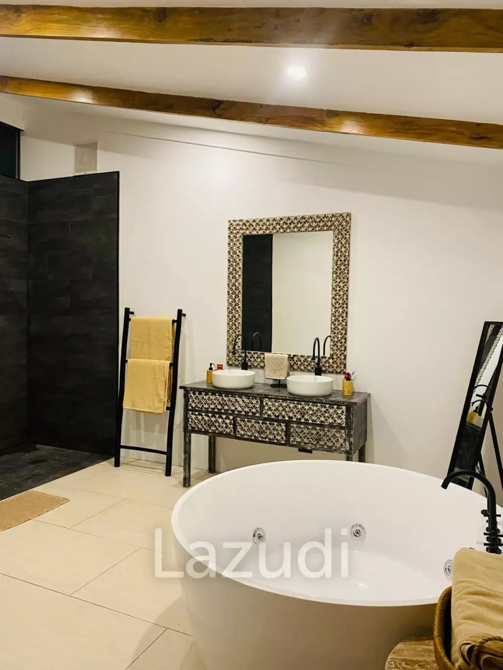 Brand New 5-Bedroom Pool Villa Near Fisherman's Village
