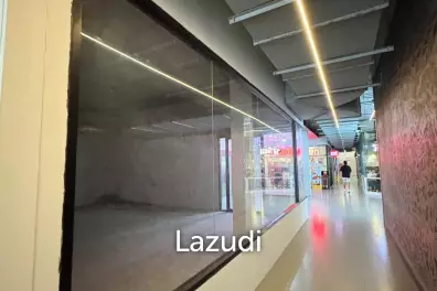 58 sqm Retail or Office Unit at Baan Kampu @ Asoke Khlong Toei Nuea