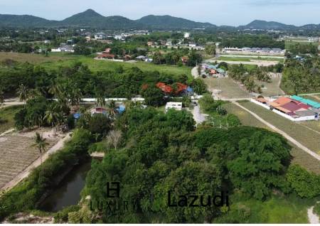 ขายที่ดินเปล่า 8-0-38 ไร่ วิวภูเขาใกล้ Black Mountain