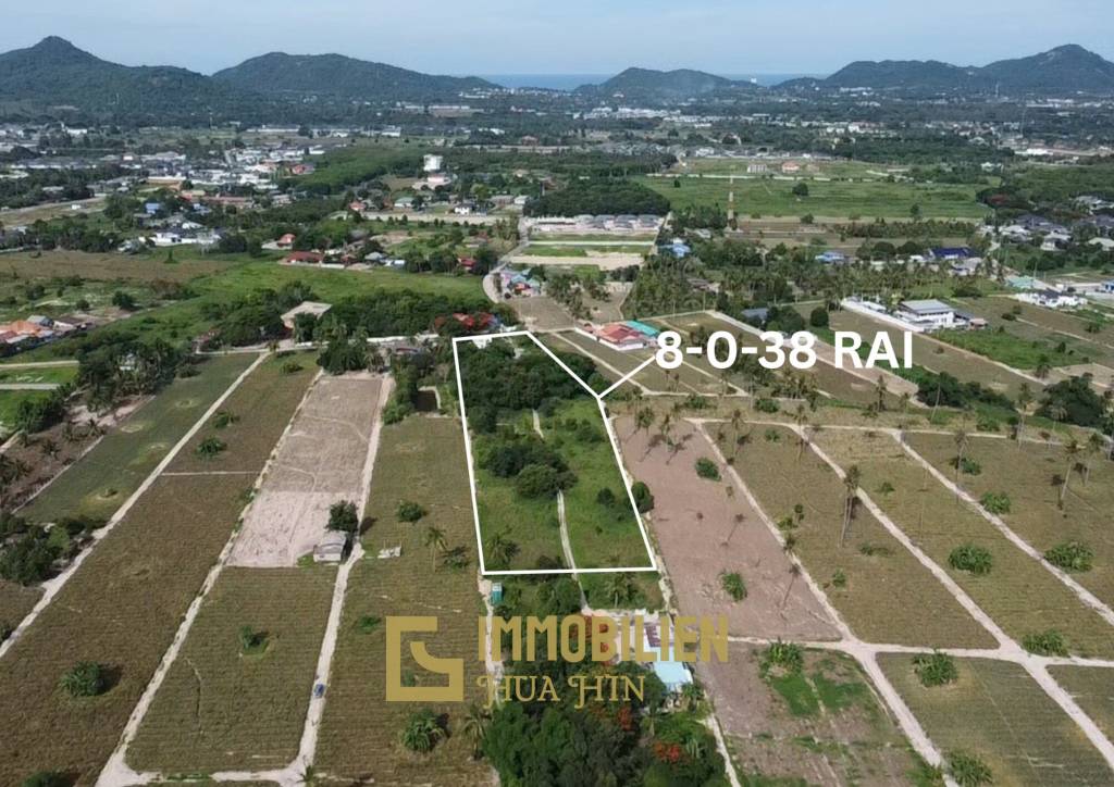 8-0-38 Rai Plot with Mountain Views Near Black Mountain