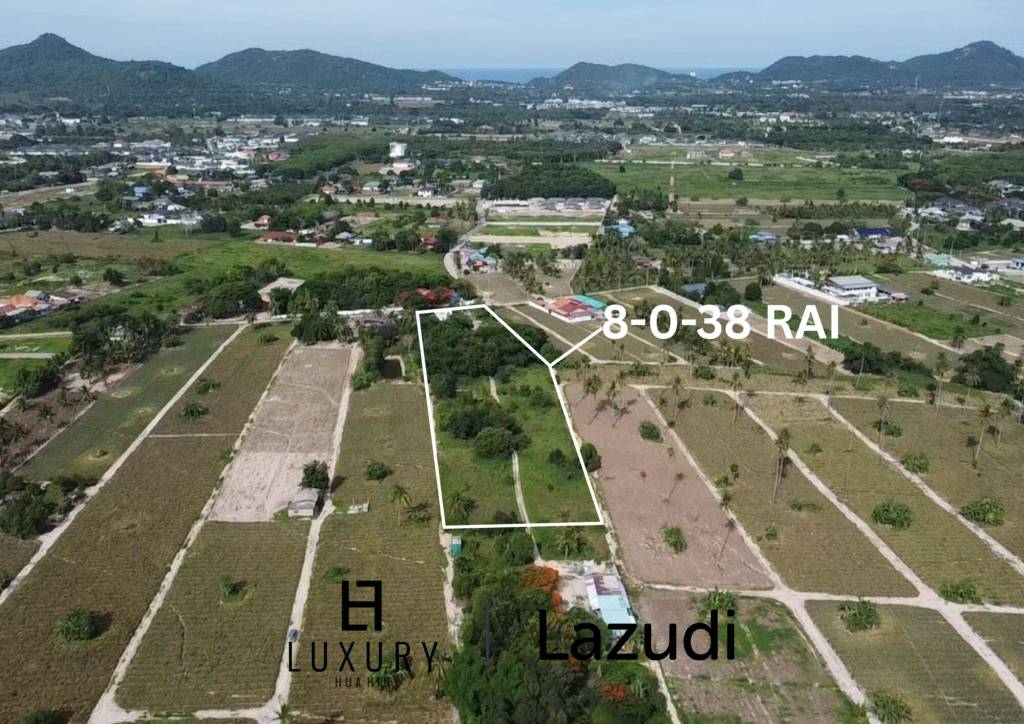 ขายที่ดินเปล่า 8-0-38 ไร่ วิวภูเขาใกล้ Black Mountain