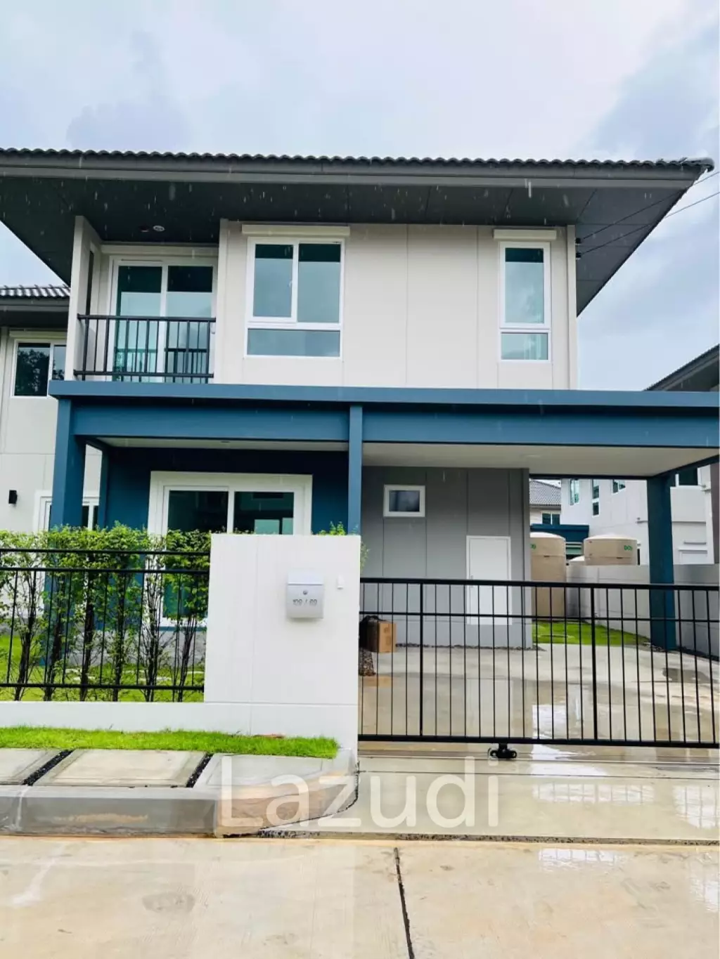 2-Storey Detached House for Rent near BISP