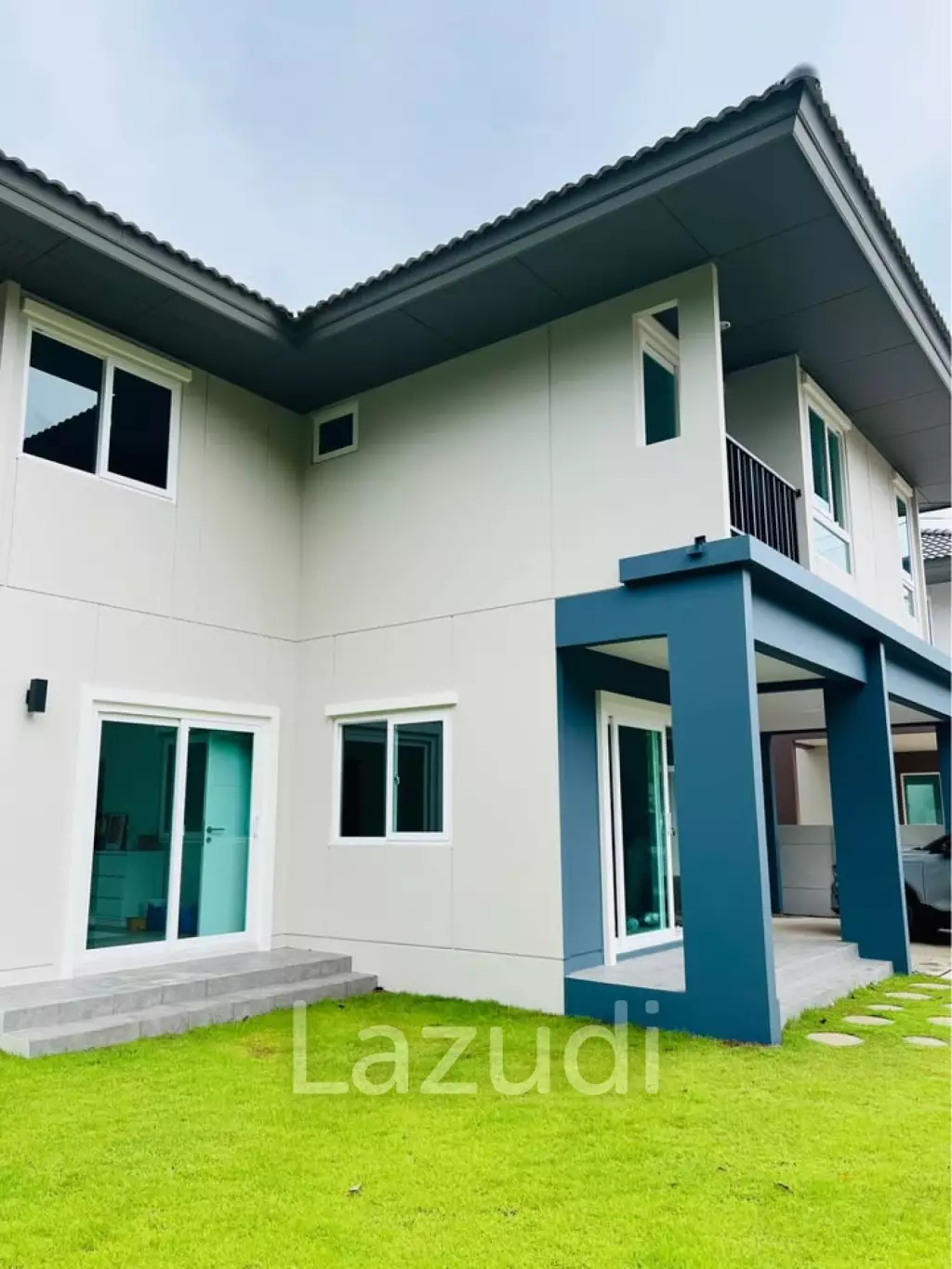 2-Storey Detached House for Rent near BISP