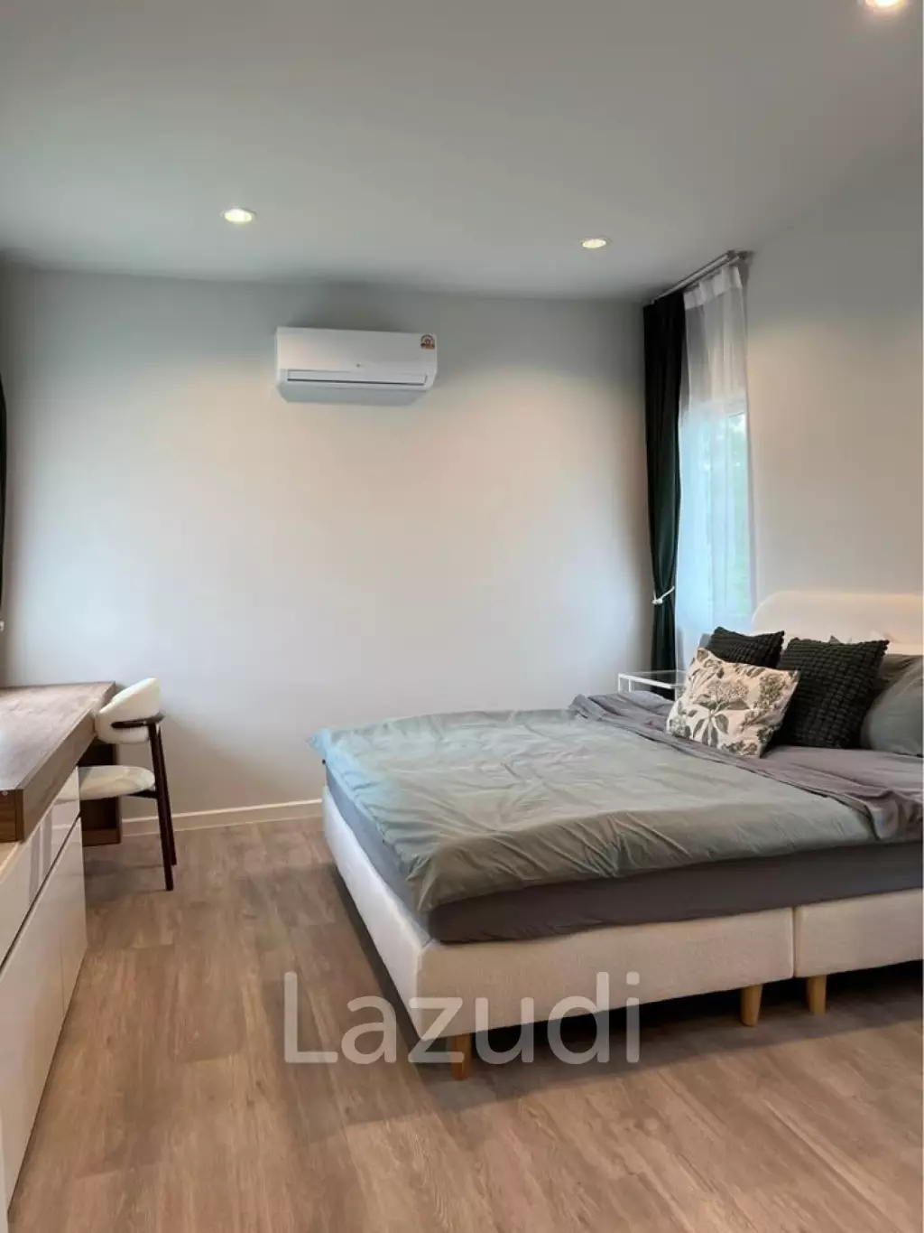 2-Storey Detached House for Rent near BISP