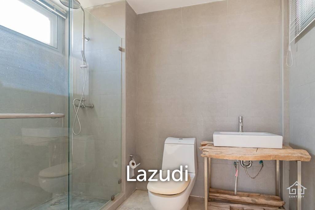 BEACH HIDEAWAY : Luxury 3 Bed Beachfront Pool Villa in Kui Buri