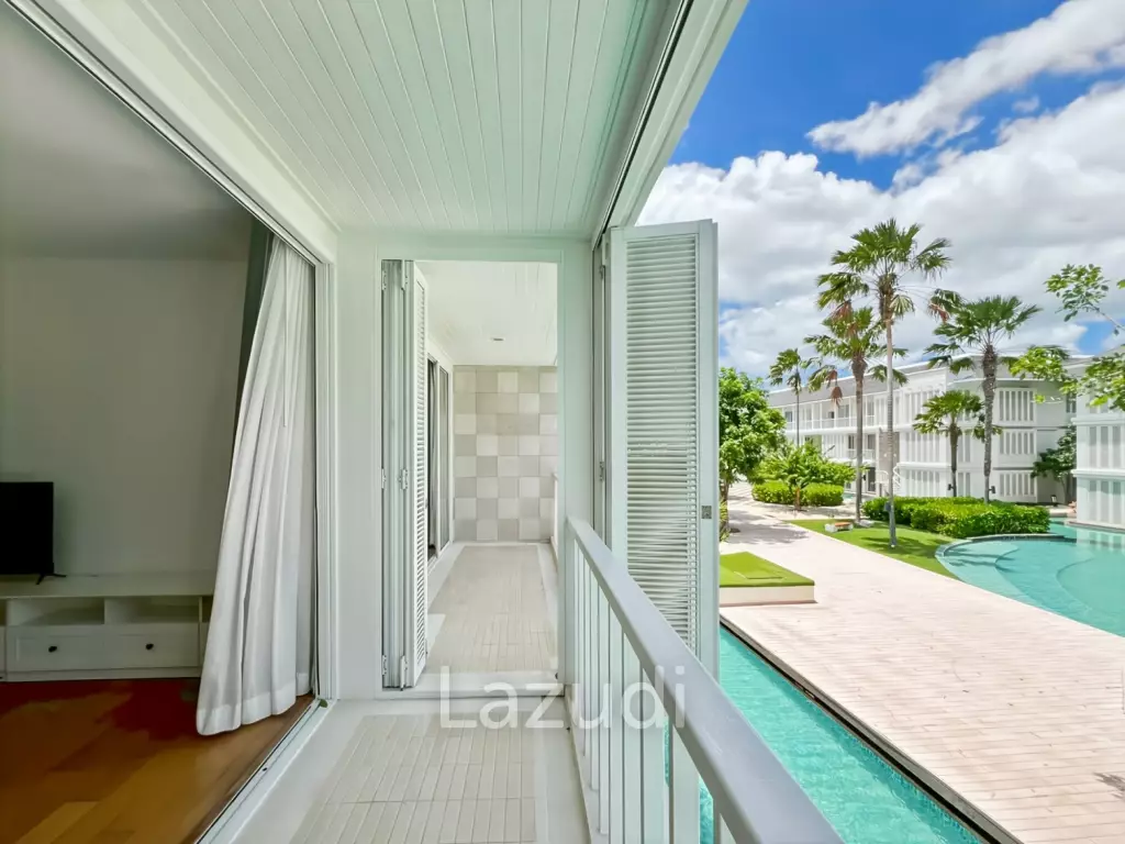คอนโดรีโนเวทใหม่ 2 ห้องนอน วิวสระ ใน Malibu