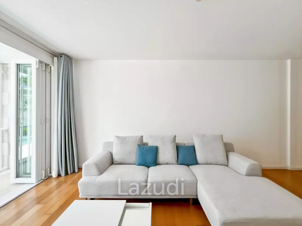 คอนโดรีโนเวทใหม่ 2 ห้องนอน วิวสระ ใน Malibu
