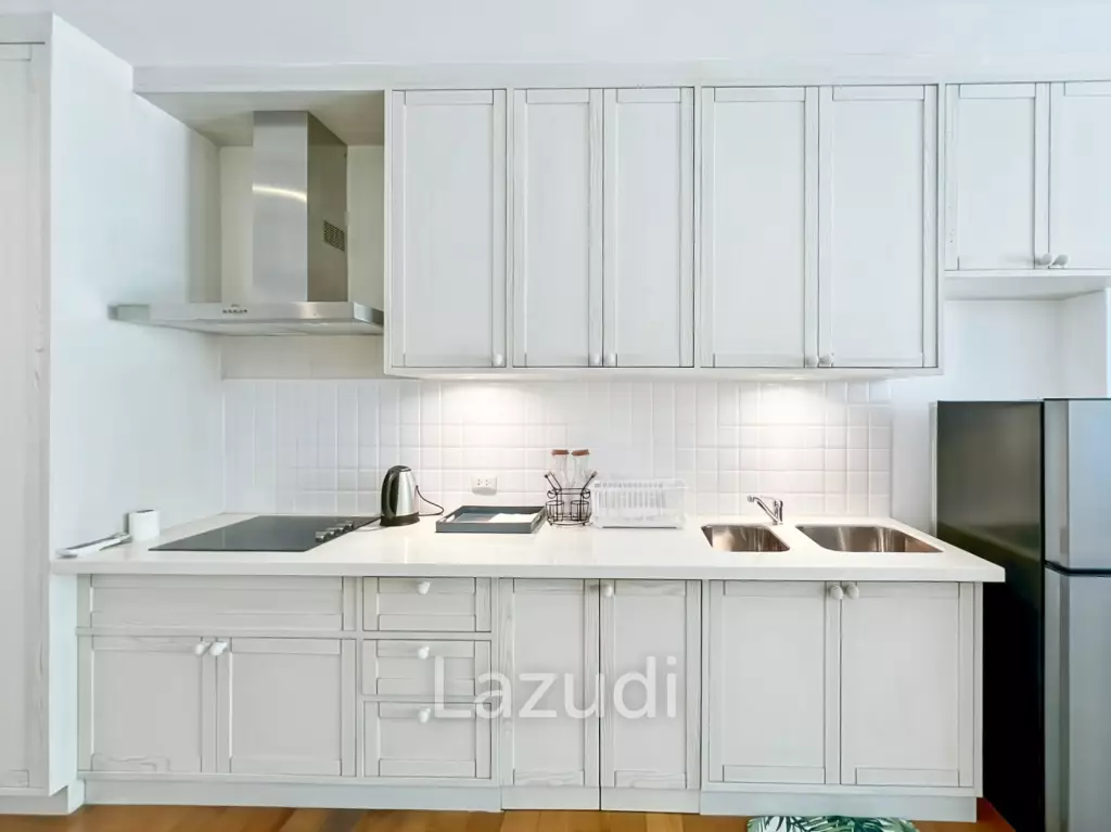 คอนโดรีโนเวทใหม่ 2 ห้องนอน วิวสระ ใน Malibu