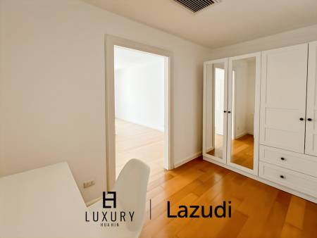 คอนโดรีโนเวทใหม่ 2 ห้องนอน วิวสระ ใน Malibu