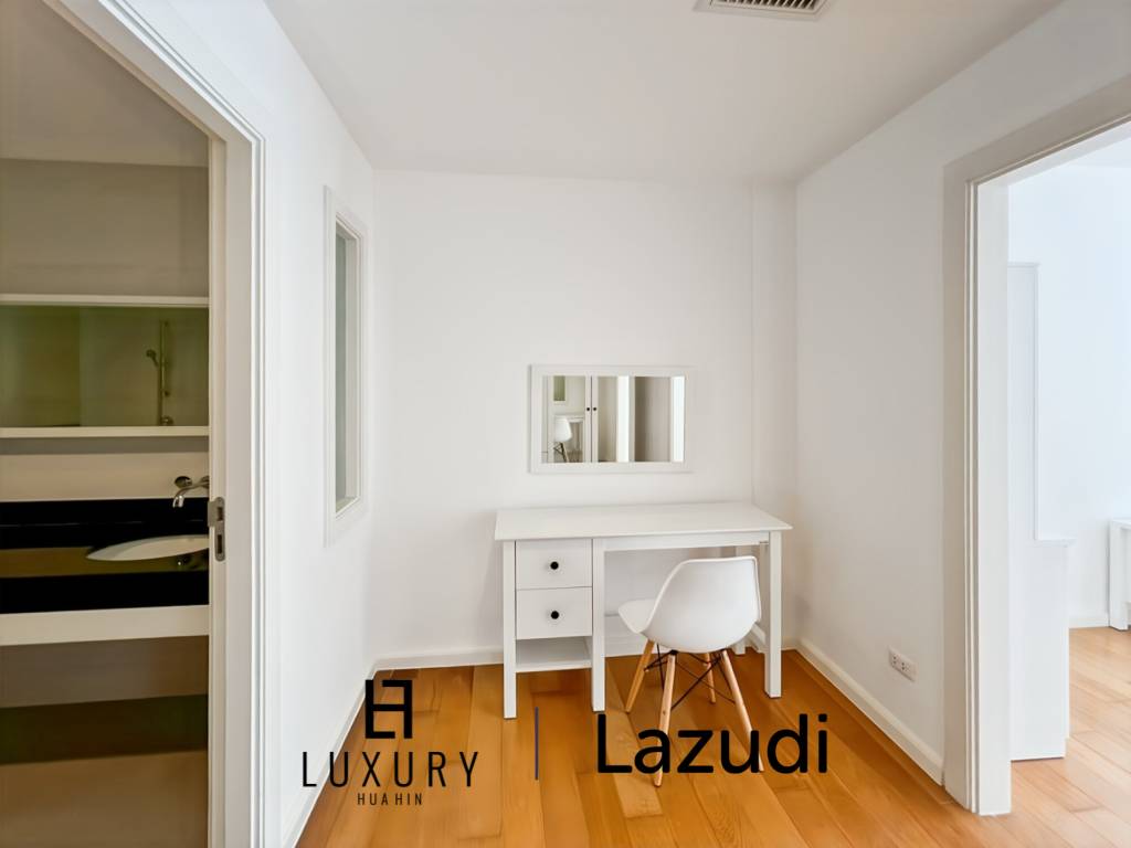 คอนโดรีโนเวทใหม่ 2 ห้องนอน วิวสระ ใน Malibu