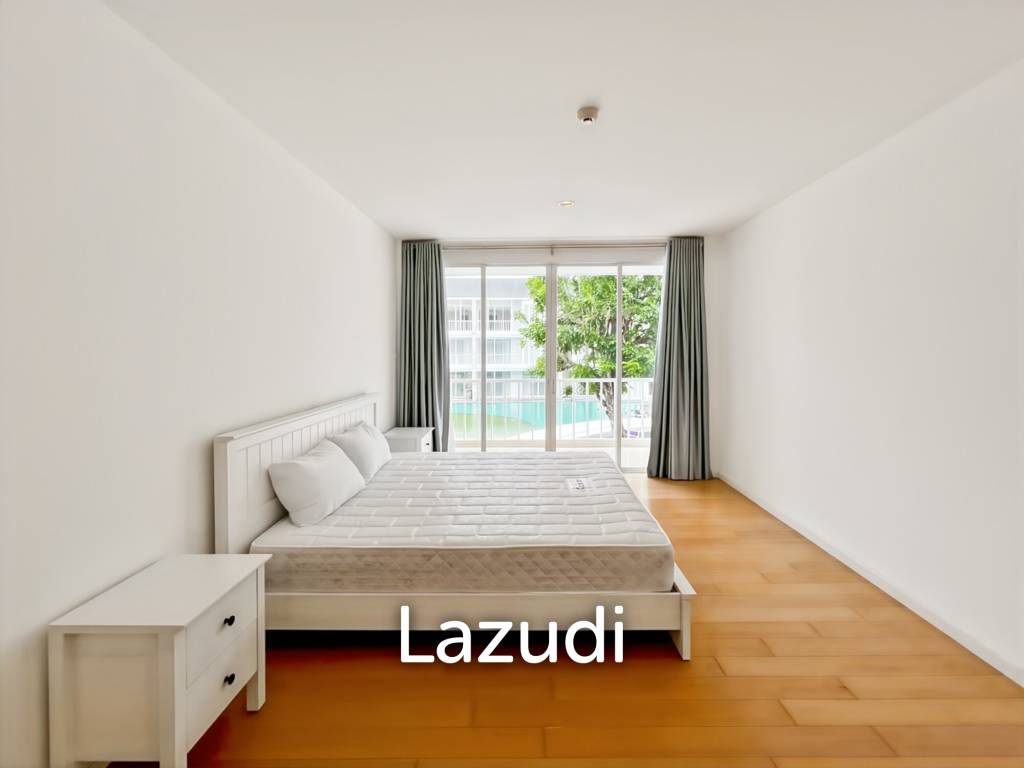 คอนโดรีโนเวทใหม่ 2 ห้องนอน วิวสระ ใน Malibu
