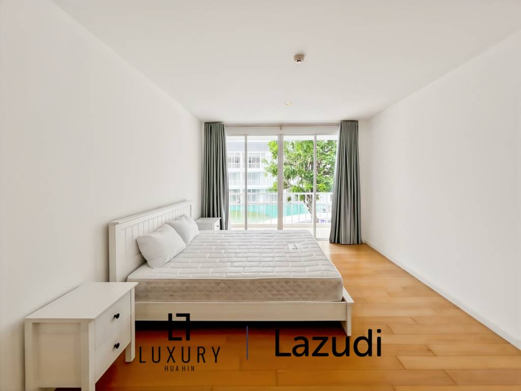 คอนโดรีโนเวทใหม่ 2 ห้องนอน วิวสระ ใน Malibu