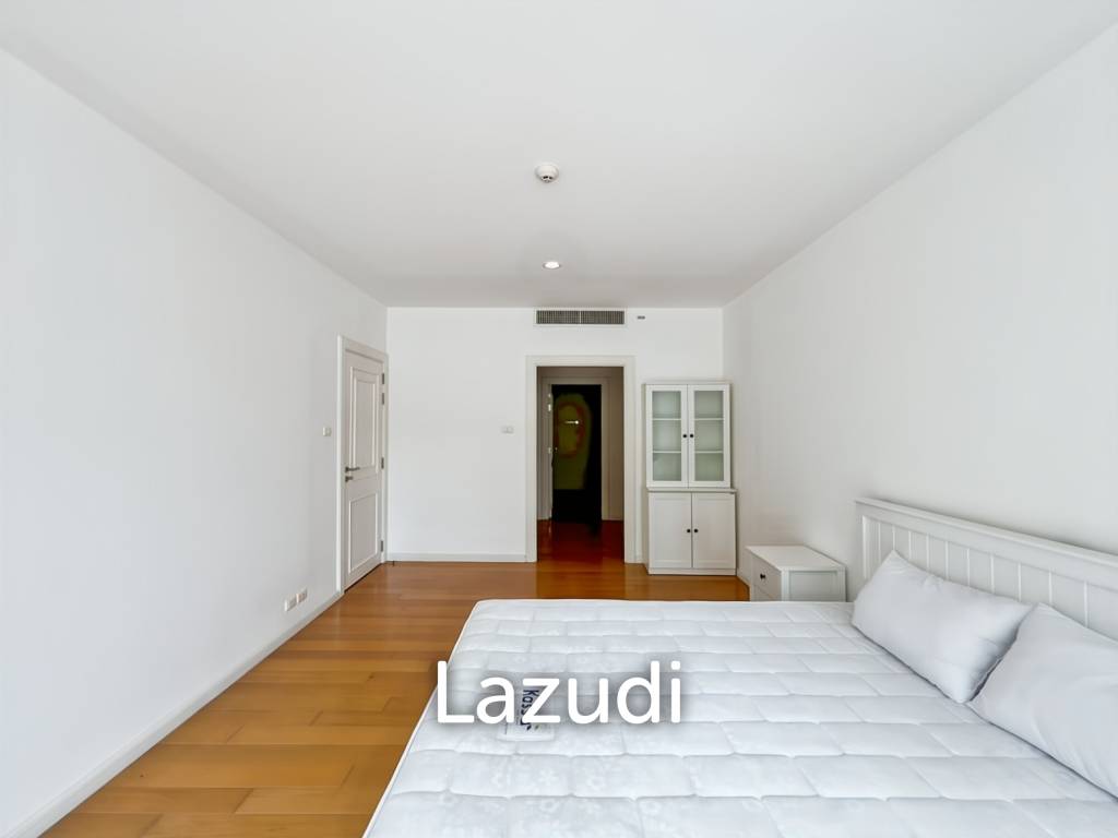 คอนโดรีโนเวทใหม่ 2 ห้องนอน วิวสระ ใน Malibu
