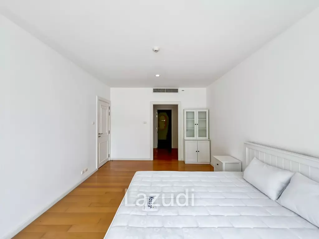 คอนโดรีโนเวทใหม่ 2 ห้องนอน วิวสระ ใน Malibu