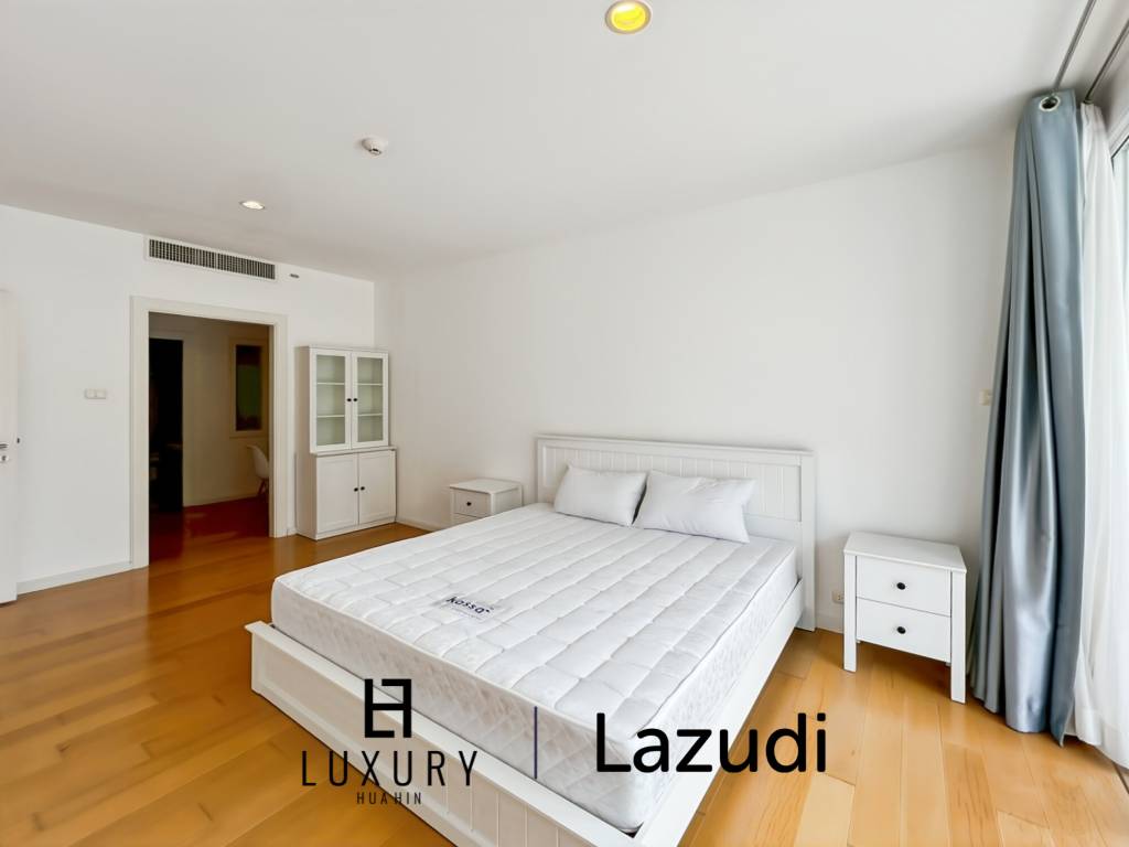 คอนโดรีโนเวทใหม่ 2 ห้องนอน วิวสระ ใน Malibu