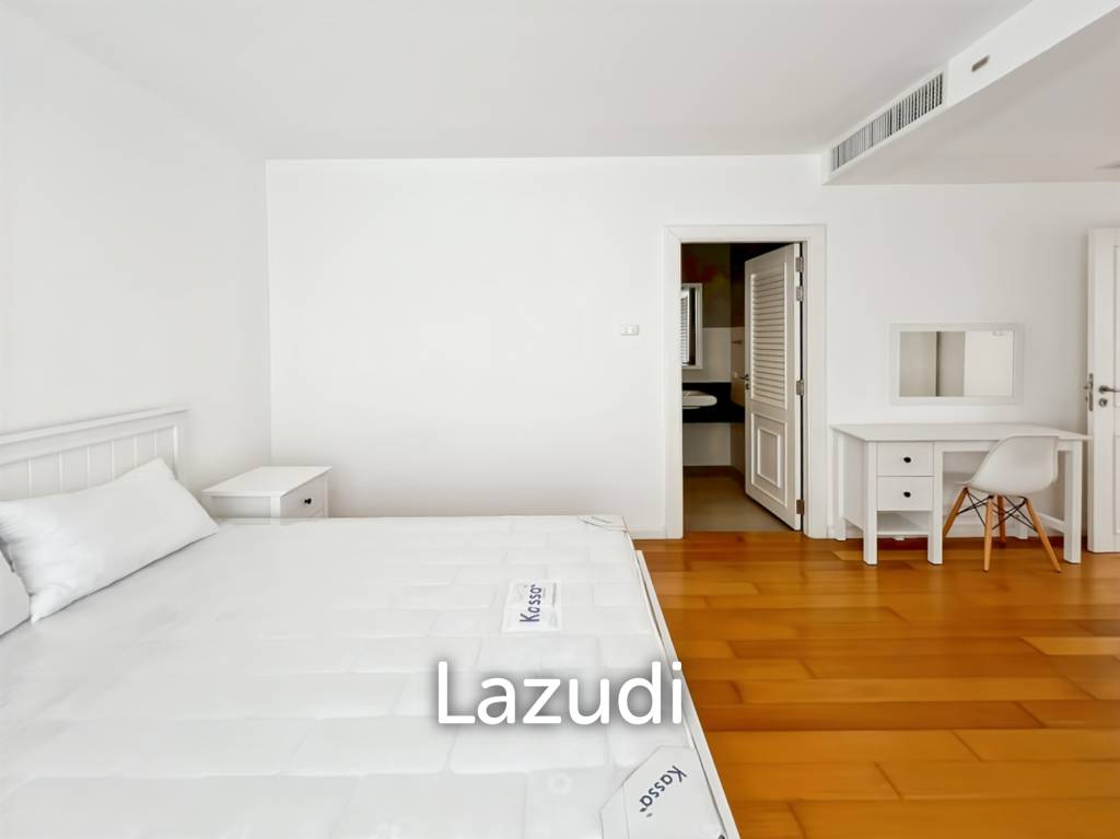 คอนโดรีโนเวทใหม่ 2 ห้องนอน วิวสระ ใน Malibu