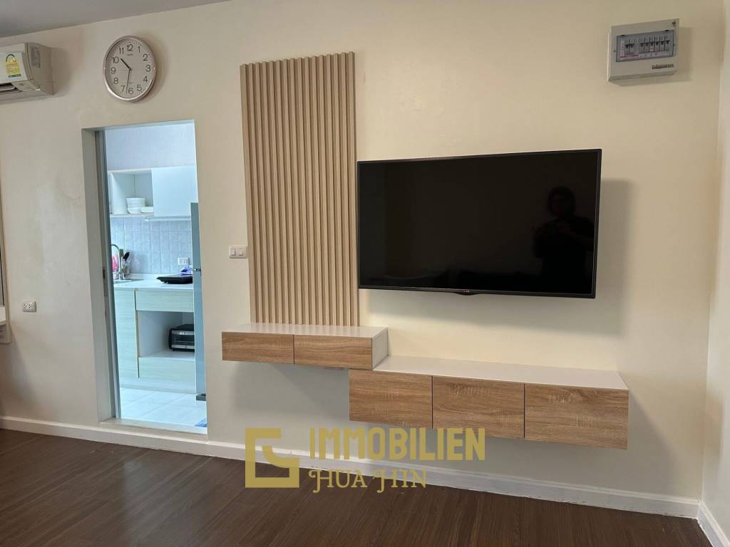 30.5 sqm high floor condo in Baan Kiang Fah