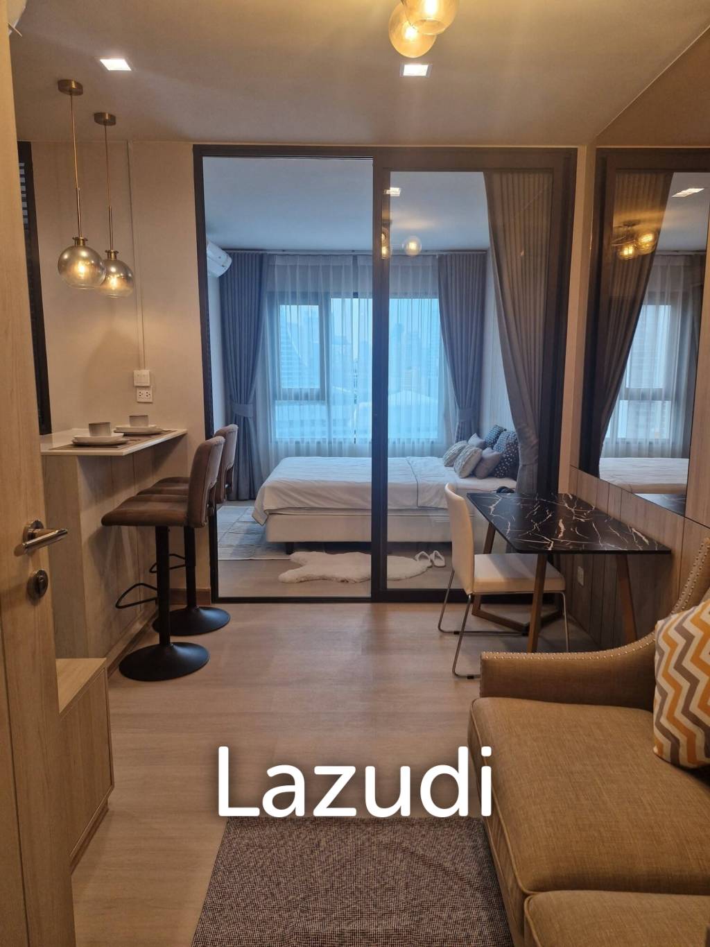 35 sqm 1 Bedroom Condo on 26th Floor at Life One Wireless Lumpini Bangkok