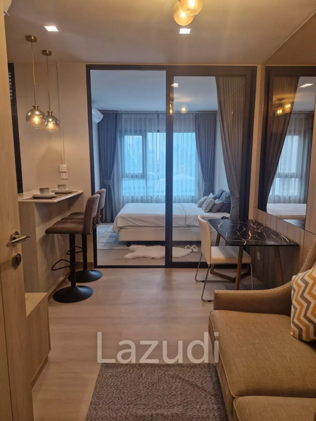 35 sqm 1 Bedroom Condo on 26th Floor at Life One Wireless Lumpini Bangkok