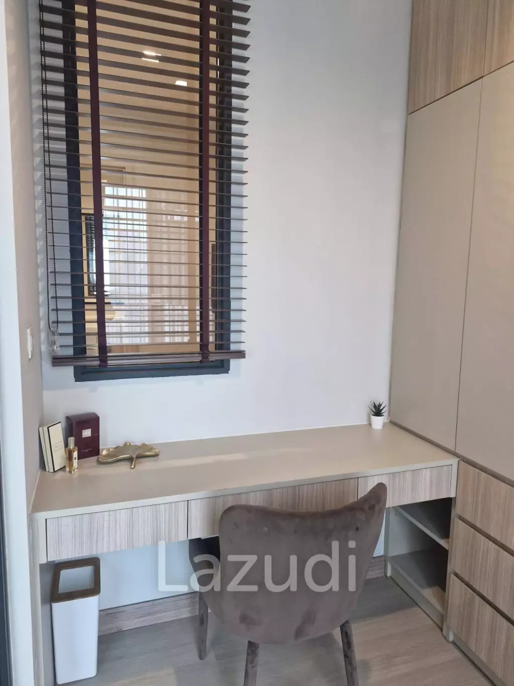 35 sqm 1 Bedroom Condo on 26th Floor at Life One Wireless Lumpini Bangkok