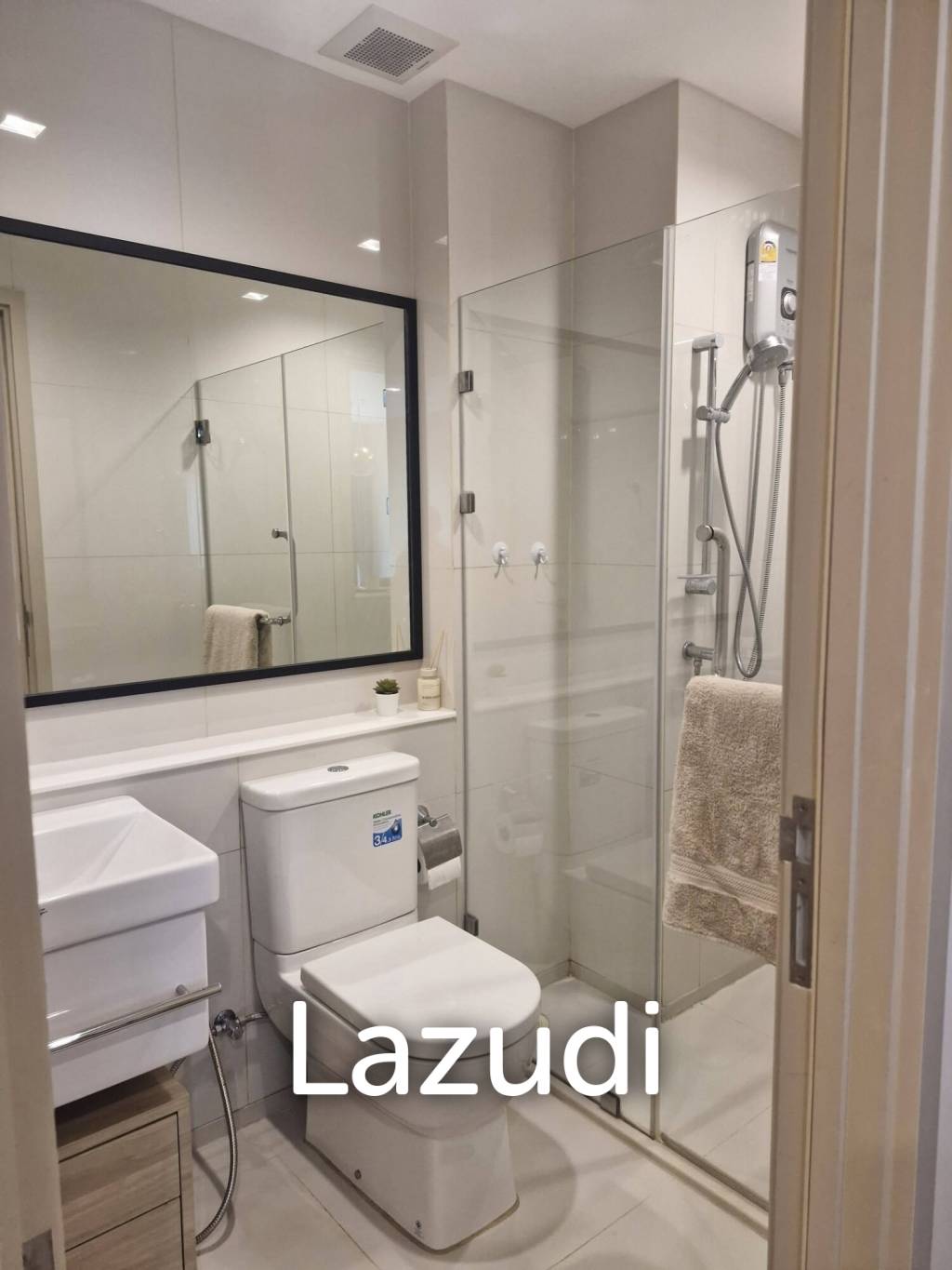 35 sqm 1 Bedroom Condo on 26th Floor at Life One Wireless Lumpini Bangkok