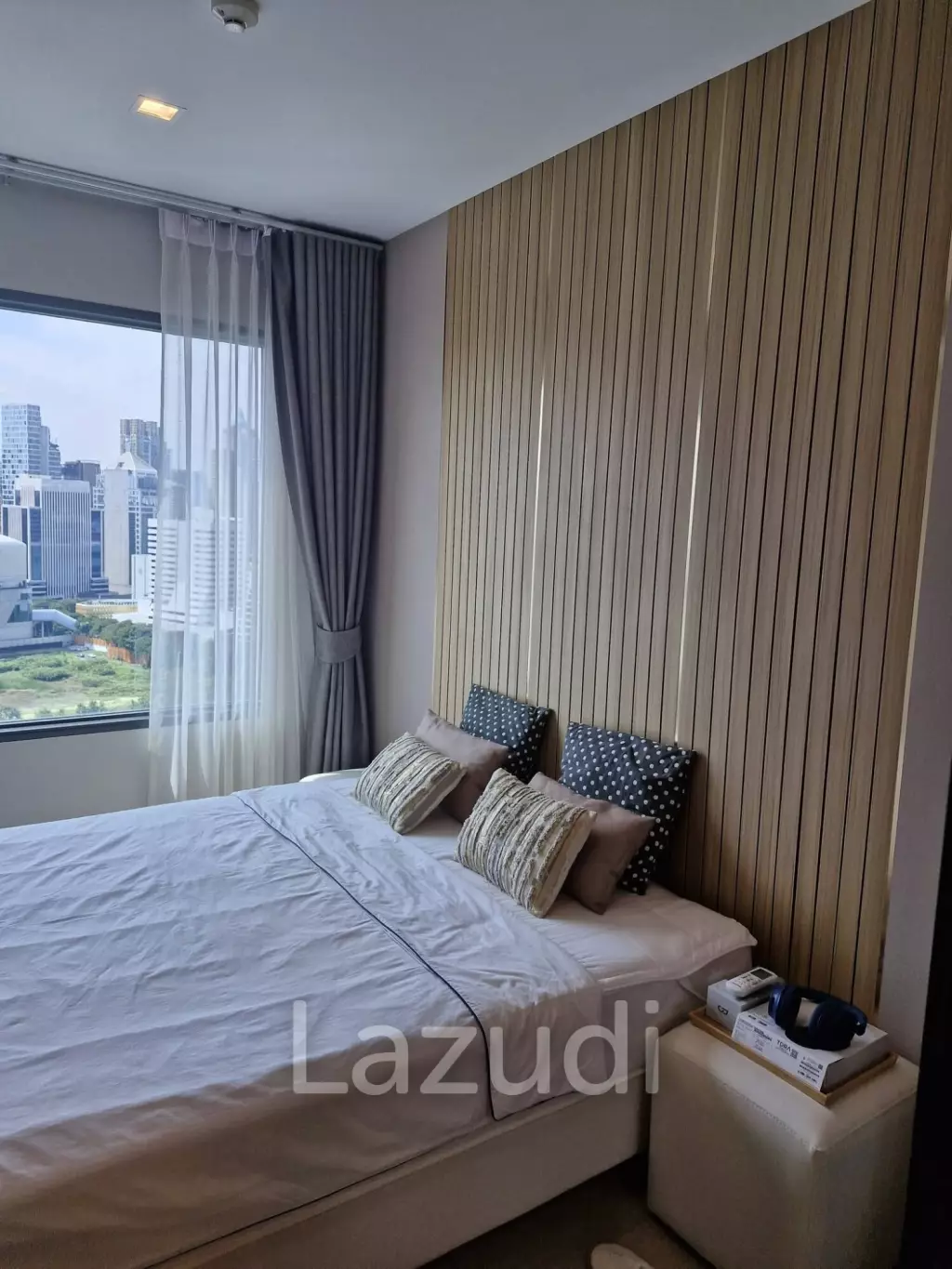 35 sqm 1 Bedroom Condo on 26th Floor at Life One Wireless Lumpini Bangkok