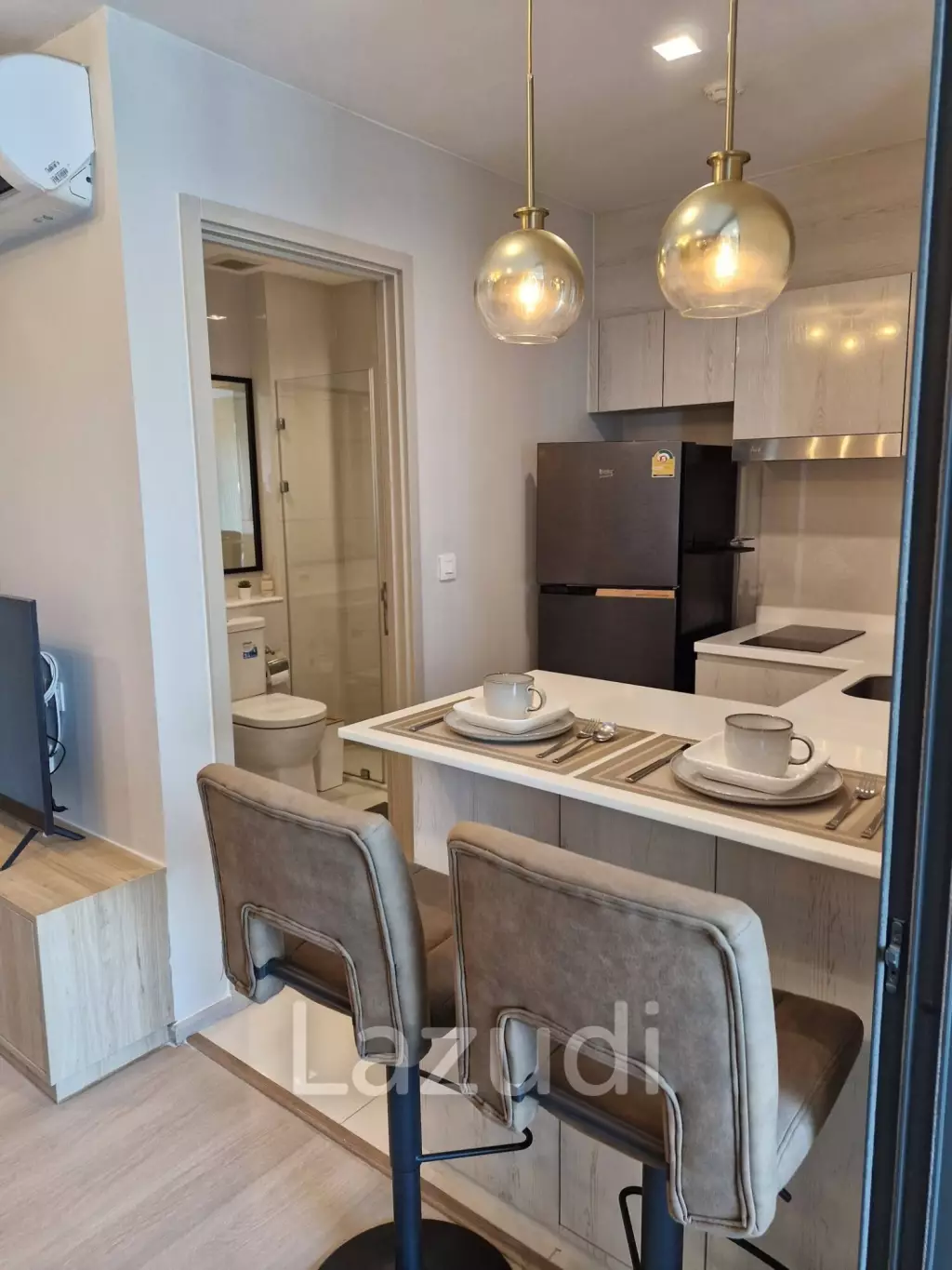 35 sqm 1 Bedroom Condo on 26th Floor at Life One Wireless Lumpini Bangkok