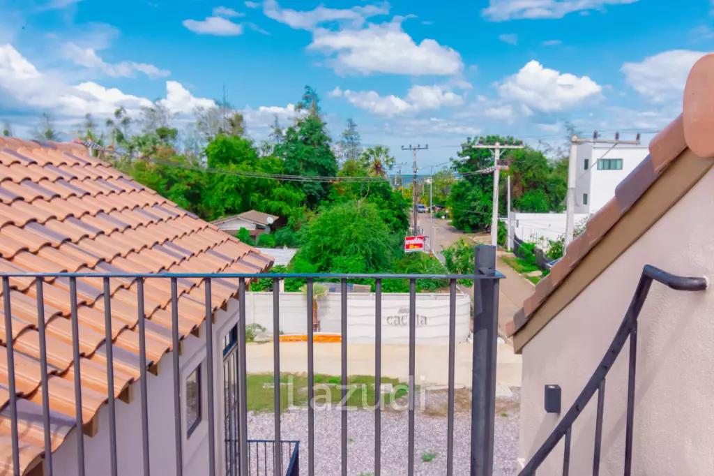 270 sqm modern pool villa near beachfront in Bang Kao Cha-Am