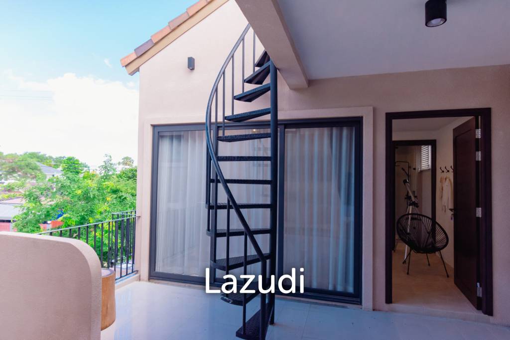270 sqm modern pool villa near beachfront in Bang Kao Cha-Am