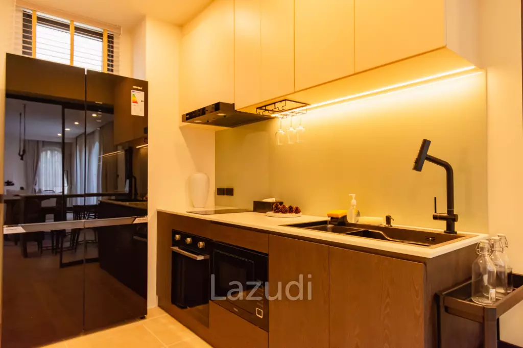 270 sqm modern pool villa near beachfront in Bang Kao Cha-Am