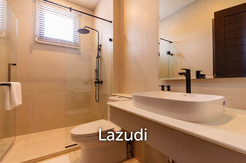 270 sqm modern pool villa near beachfront in Bang Kao Cha-Am