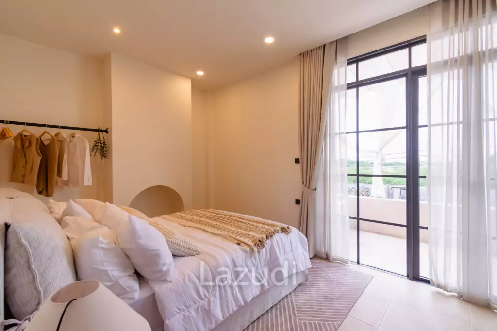 270 sqm modern pool villa near beachfront in Bang Kao Cha-Am