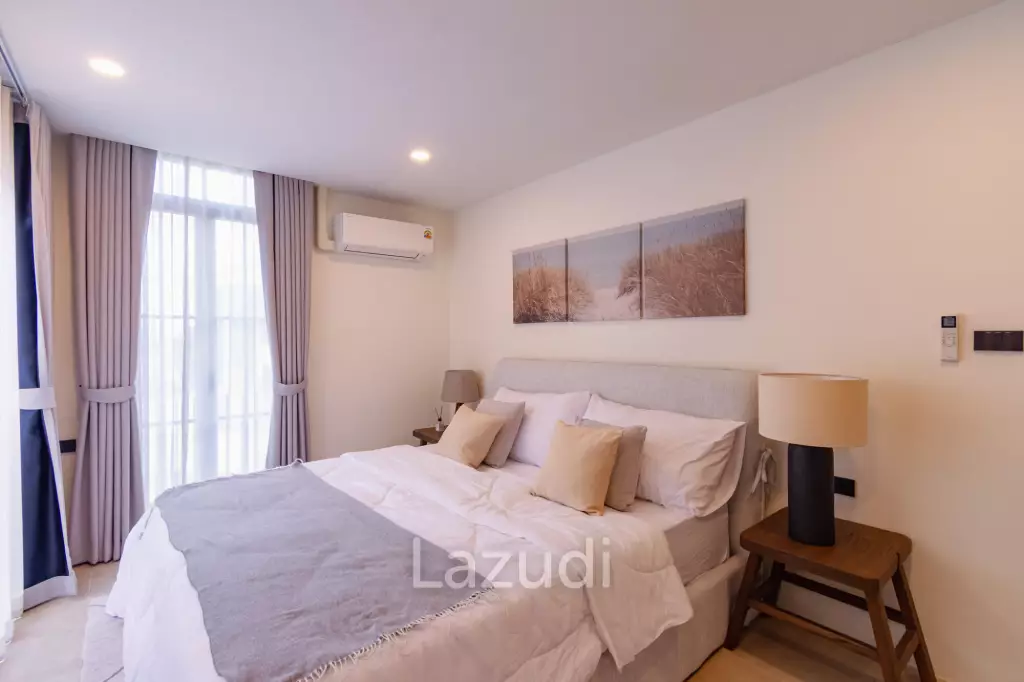 270 sqm modern pool villa near beachfront in Bang Kao Cha-Am
