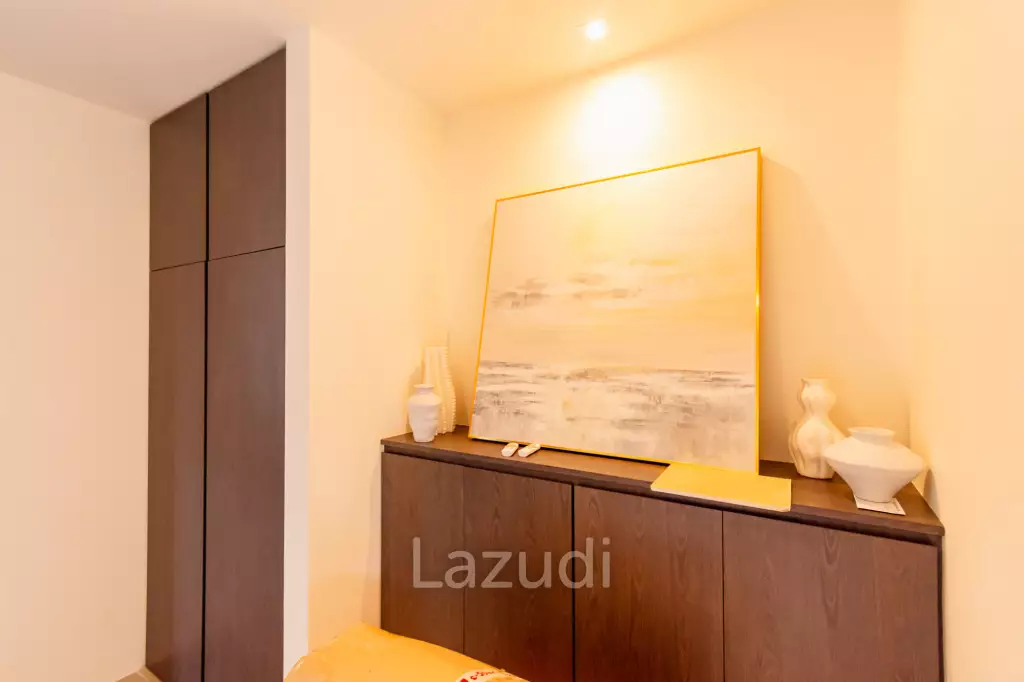 270 sqm modern pool villa near beachfront in Bang Kao Cha-Am