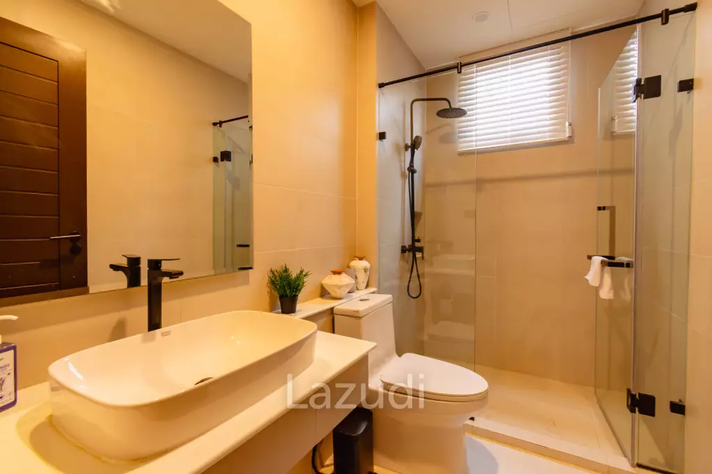 270 sqm modern pool villa near beachfront in Bang Kao Cha-Am