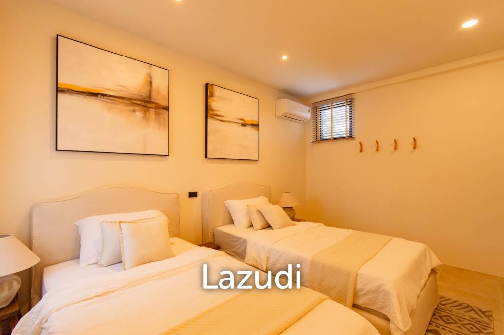 270 sqm modern pool villa near beachfront in Bang Kao Cha-Am