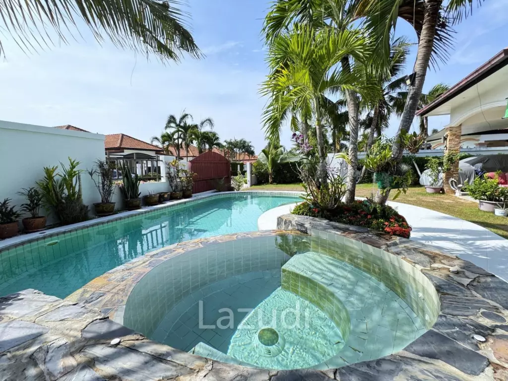 ORCHID PARADISE 1 : Good value 3 bed pool villa on end corner plot