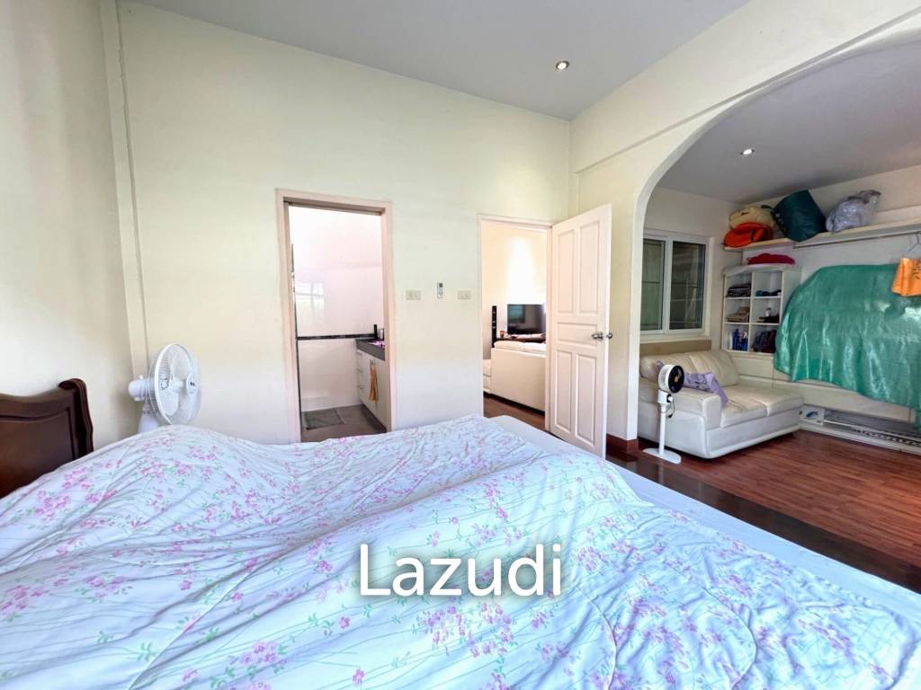 ORCHID PARADISE 1 : Good value 3 bed pool villa on end corner plot