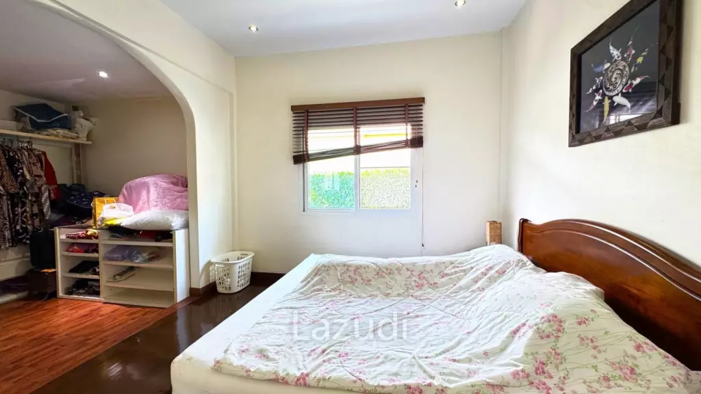 ORCHID PARADISE 1 : Good value 3 bed pool villa on end corner plot