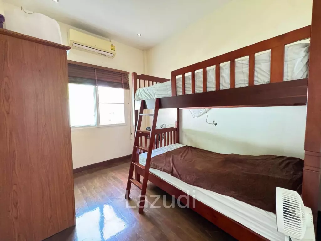 ORCHID PARADISE 1 : Good value 3 bed pool villa on end corner plot