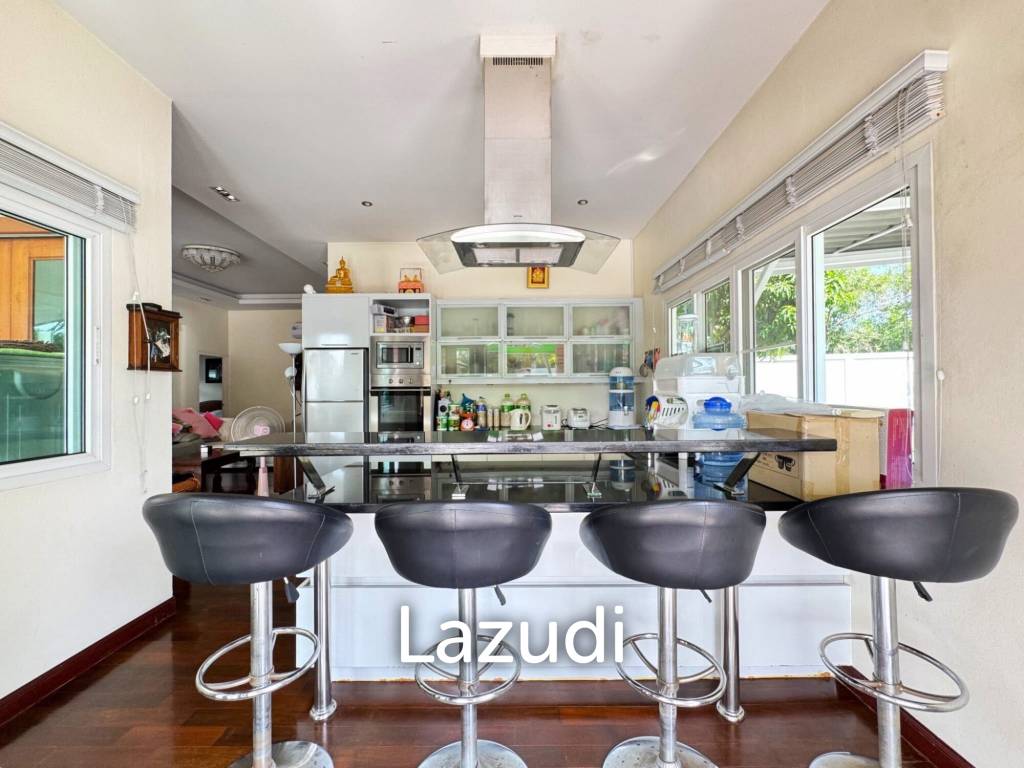 ORCHID PARADISE 1 : Good value 3 bed pool villa on end corner plot