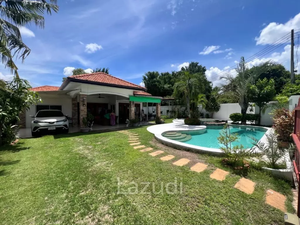 ORCHID PARADISE 1 : Good value 3 bed pool villa on end corner plot