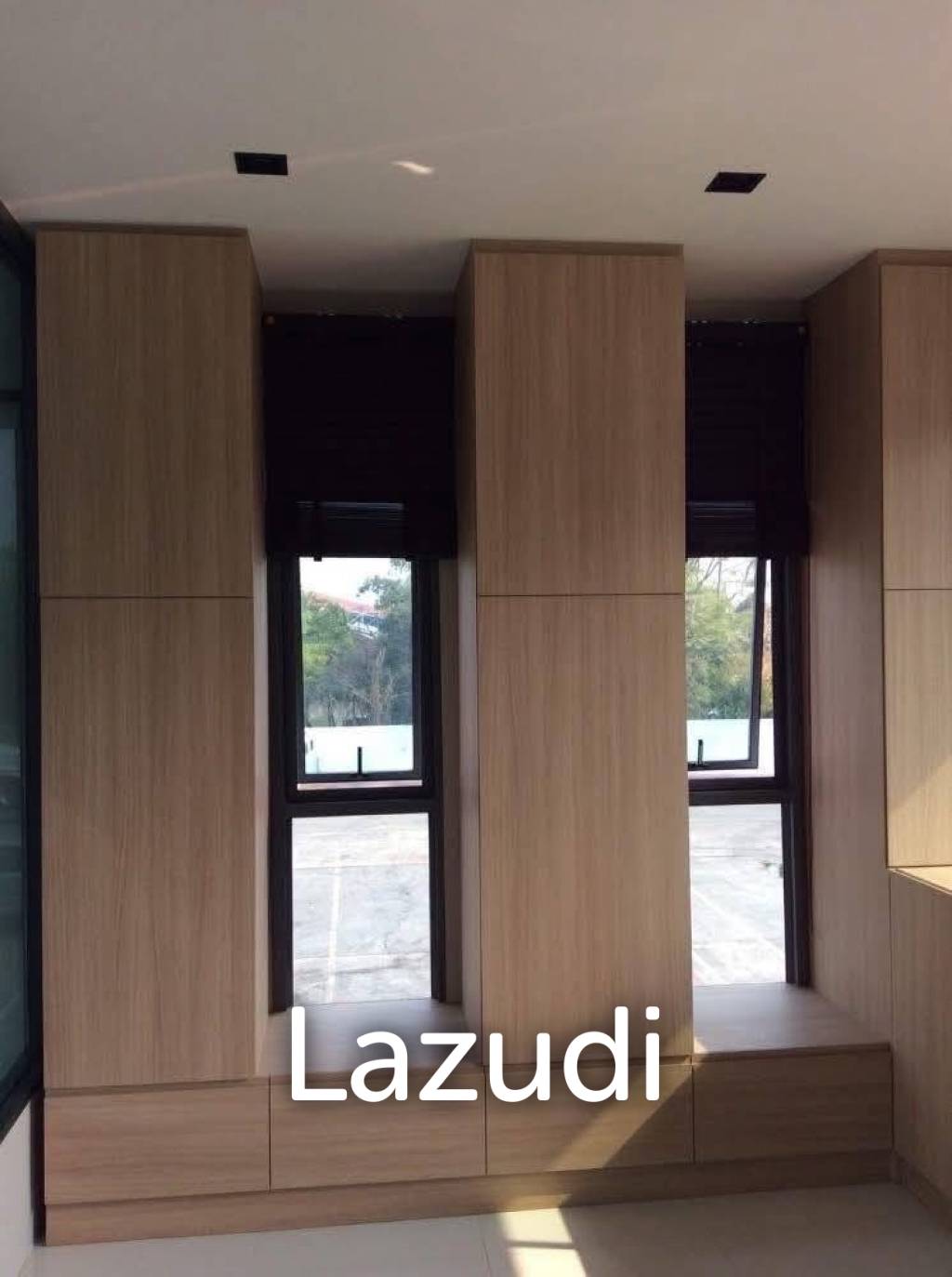 126 sqm modern office Tha Raeng Bang Khen Bangkok