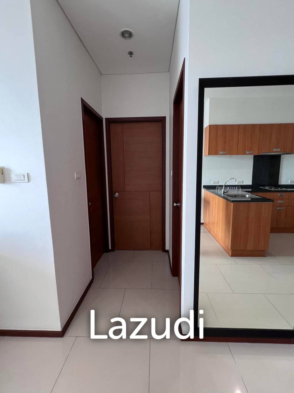 49.7 sqm 1-Bed Condo on High Floor at Villa Sathorn Khlong San Bangkok