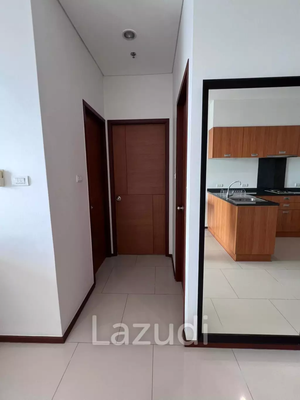 49.7 sqm 1-Bed Condo on High Floor at Villa Sathorn Khlong San Bangkok