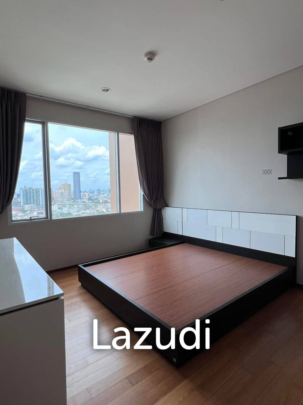 49.7 sqm 1-Bed Condo on High Floor at Villa Sathorn Khlong San Bangkok