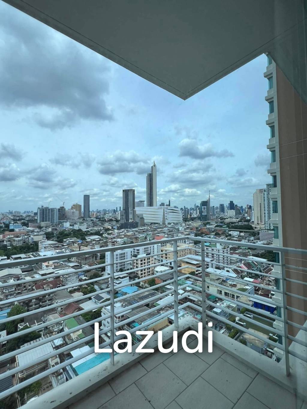 49.7 sqm 1-Bed Condo on High Floor at Villa Sathorn Khlong San Bangkok